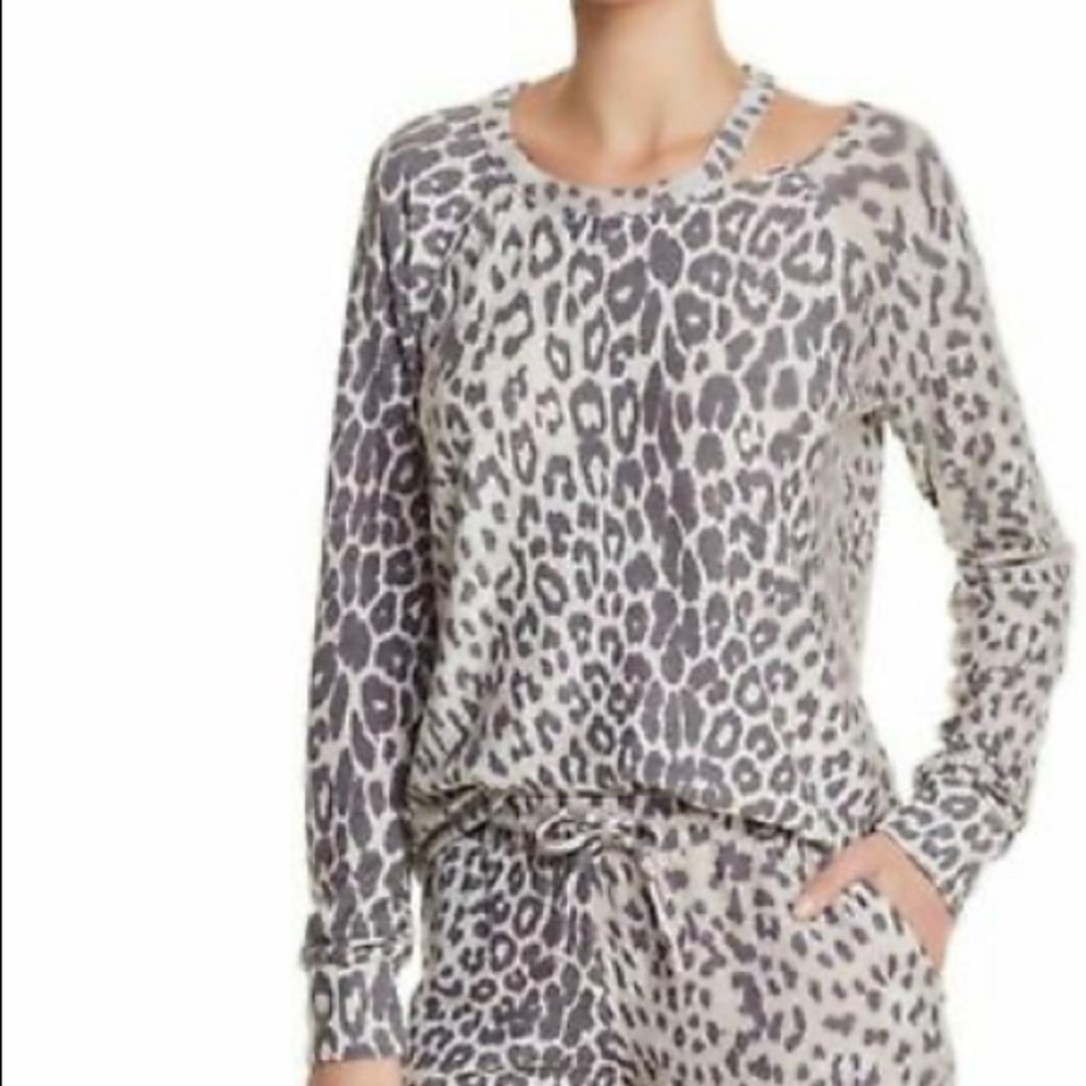 CHASER | cutout leopard pullover